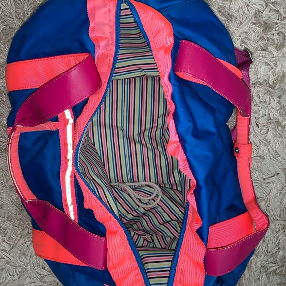 Ivivva Athletica Lululemon Duffle Bag - Picture 2 of 9